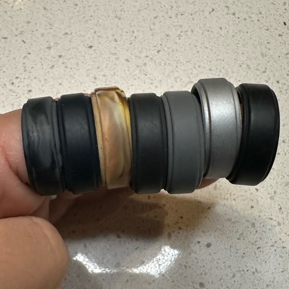 Men’s Silicone Rings Set-Size 11 (includes 7 rings in each bag) - Picture 3 of 4